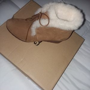 UGGS Chesnut Booties